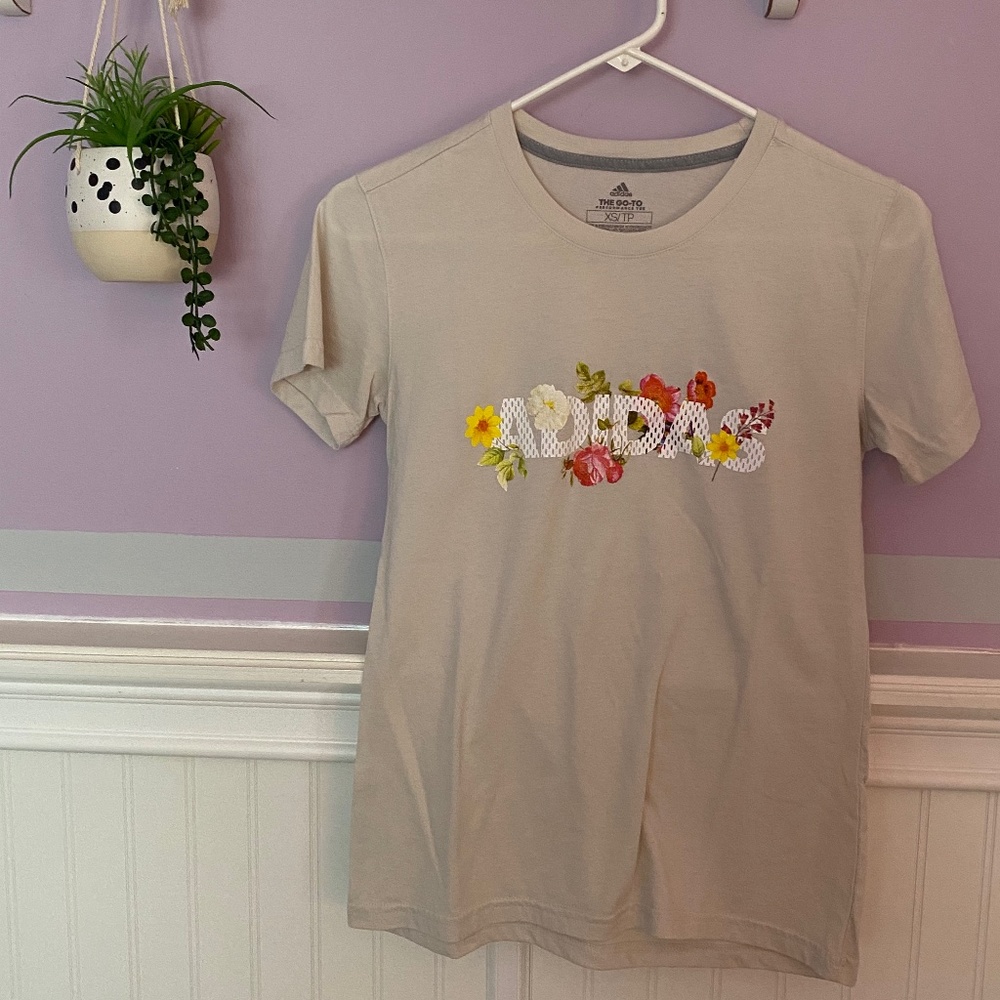 Adidas T-shirt